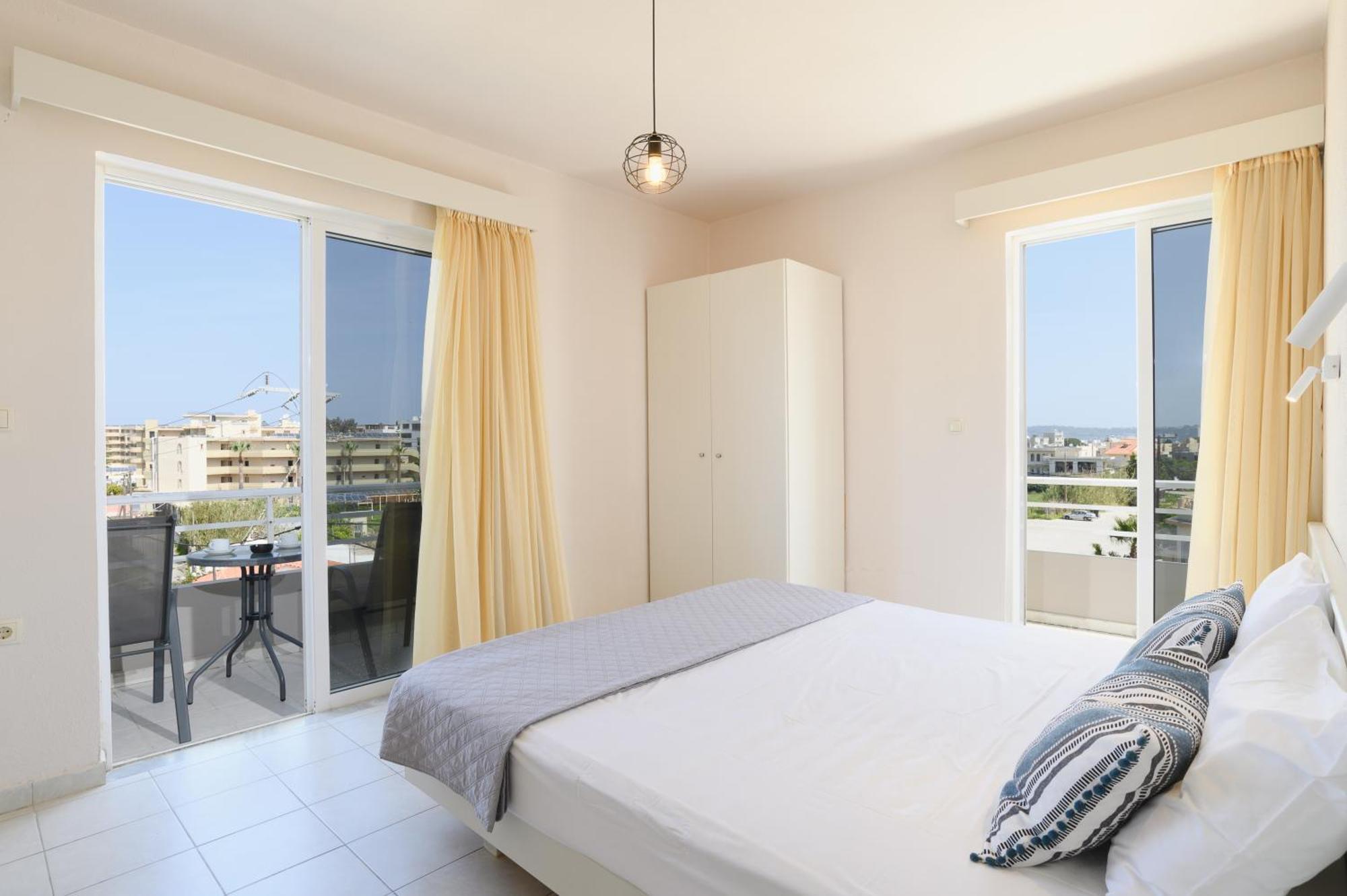 Eugenia Studios & Apartments Ialysos  Exteriér fotografie